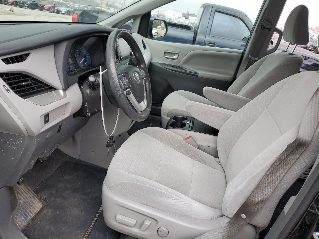 2019 Toyota Sienna - Image 7