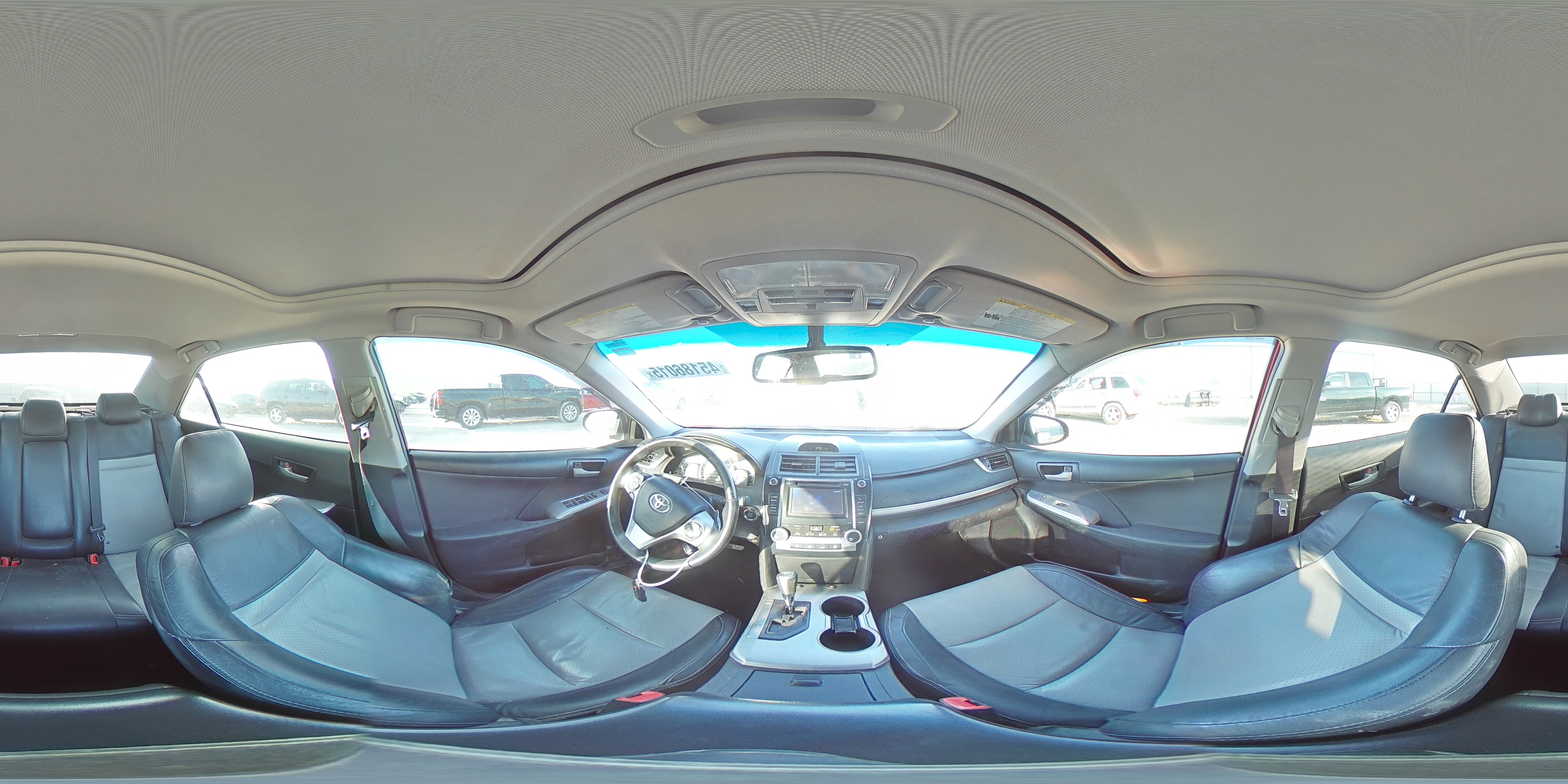 2013 Toyota Camry - Image 12