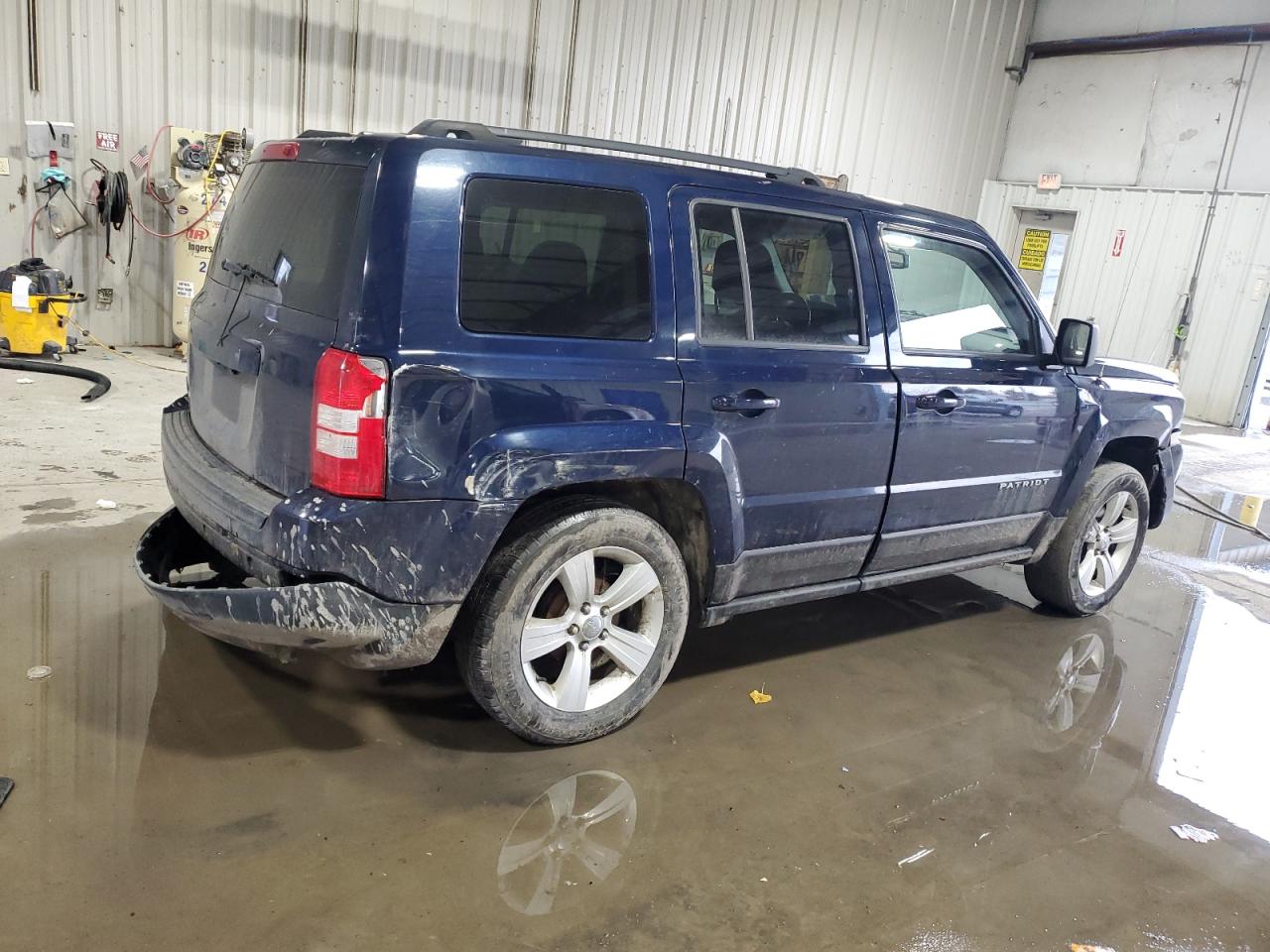 2016 Jeep Liberty (Patriot) - Image 3