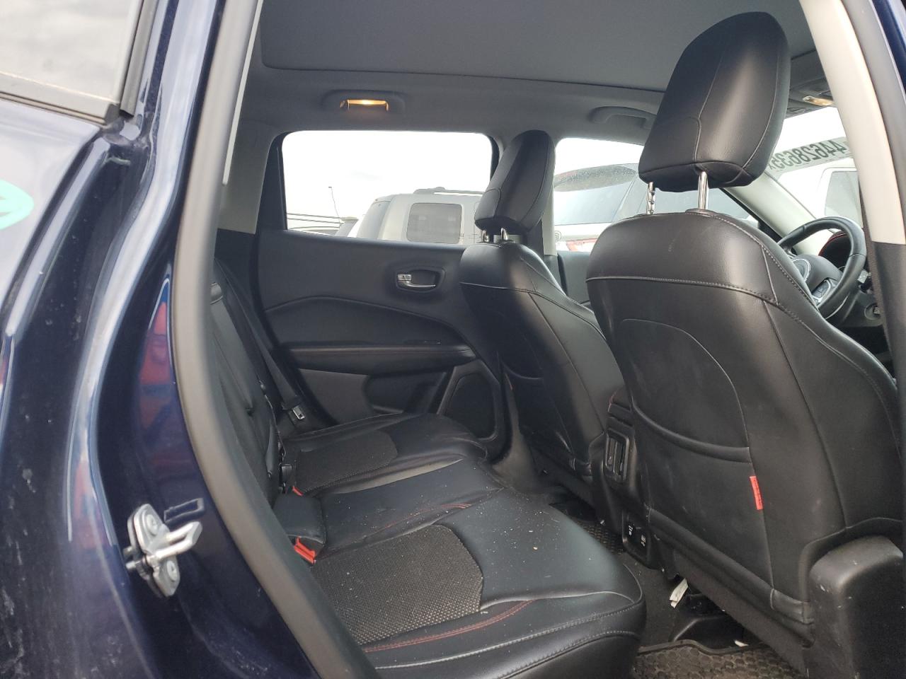 2018 Jeep Compass - Image 10