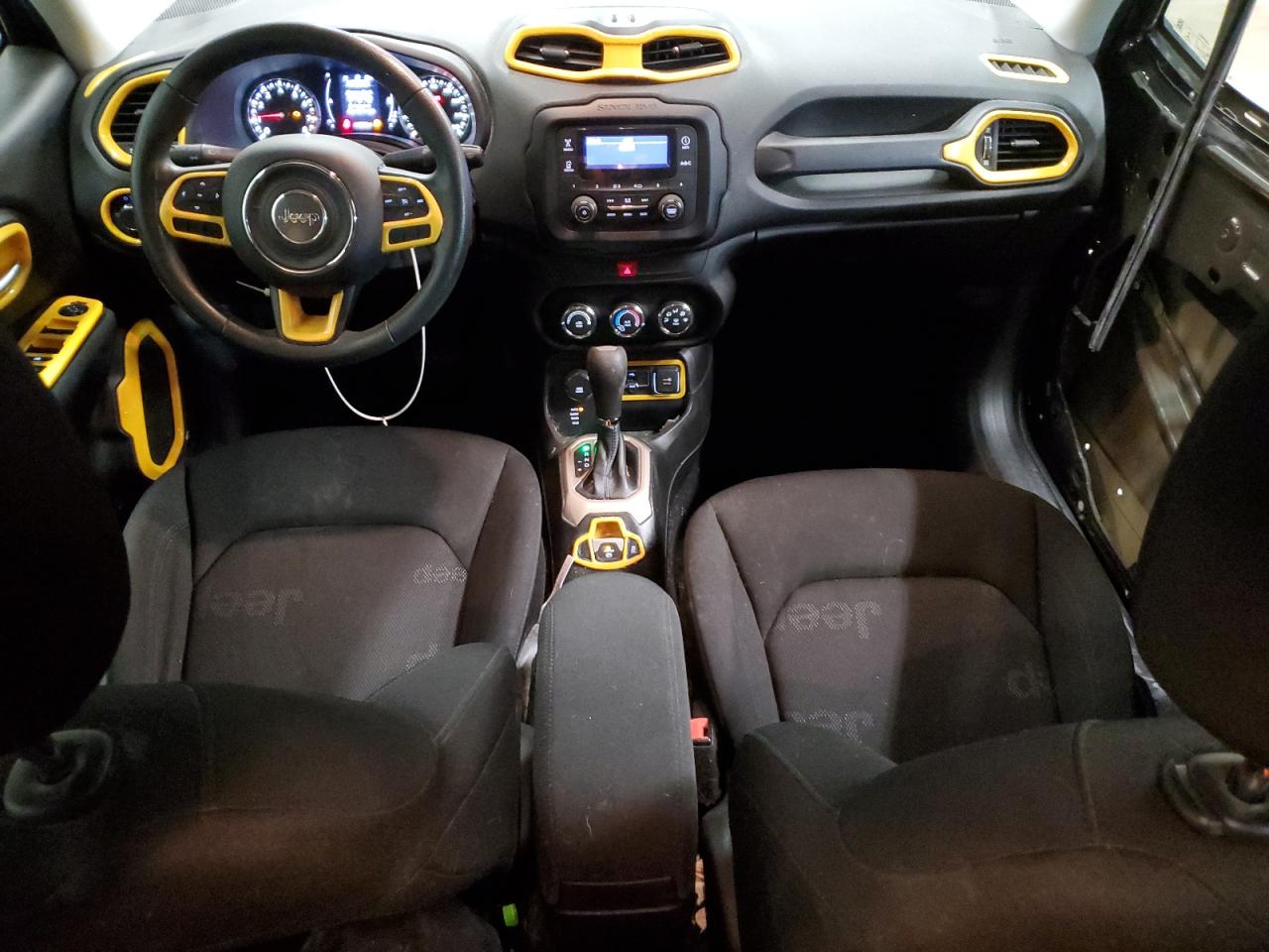 2017 Jeep Renegade - Image 8