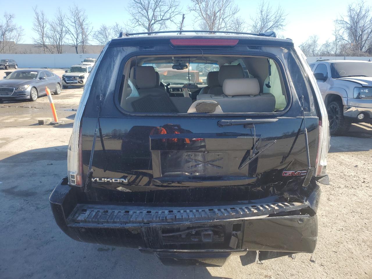 2014 GMC Yukon - Image 6