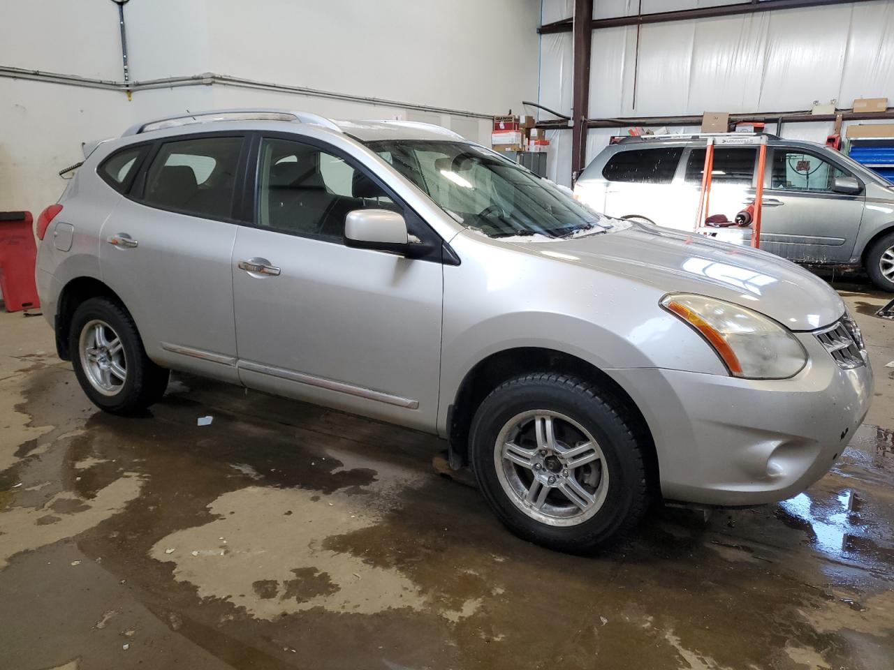 2013 Nissan Rogue - Image 4