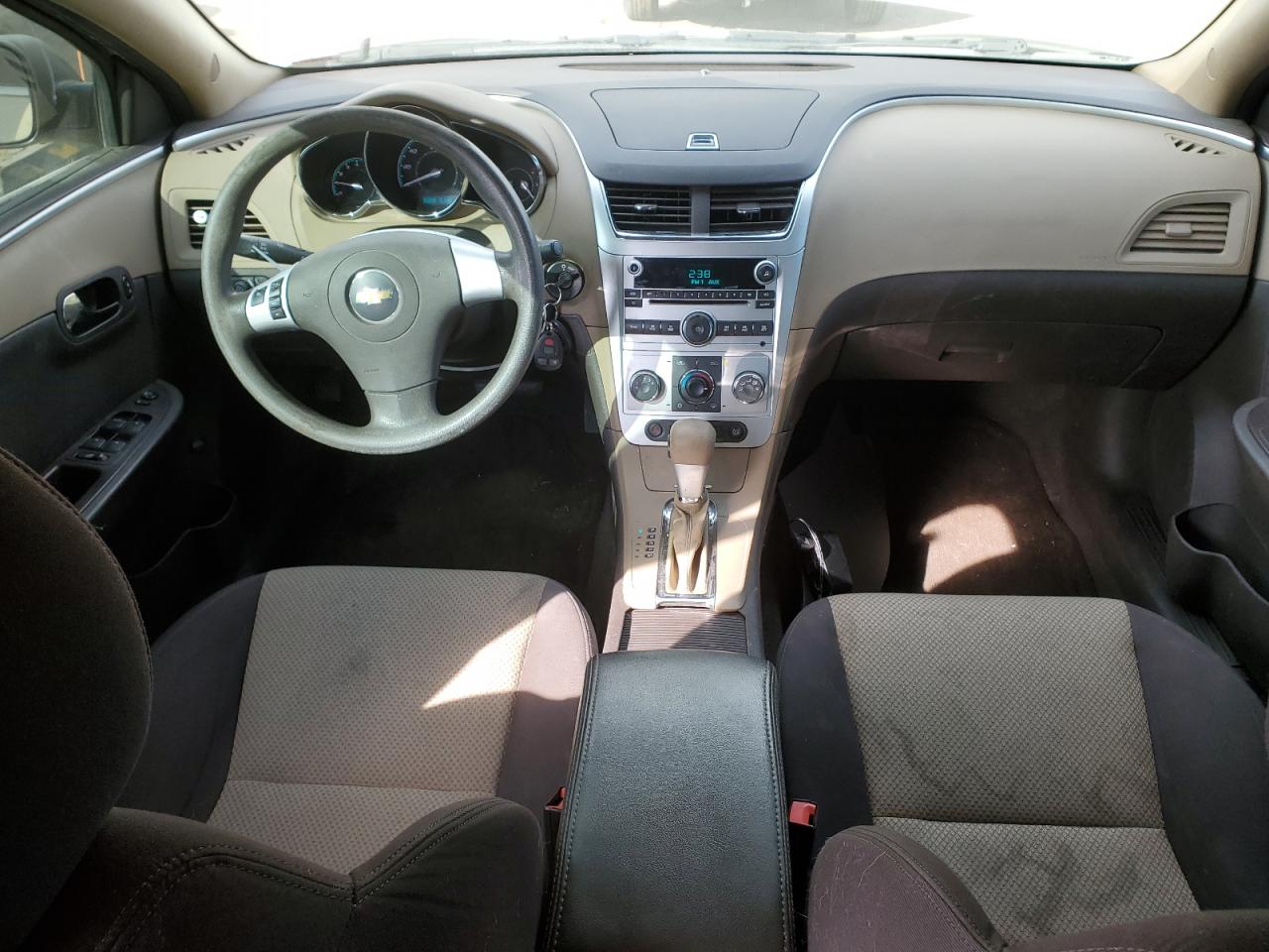 2011 Chevrolet Malibu - Image 8