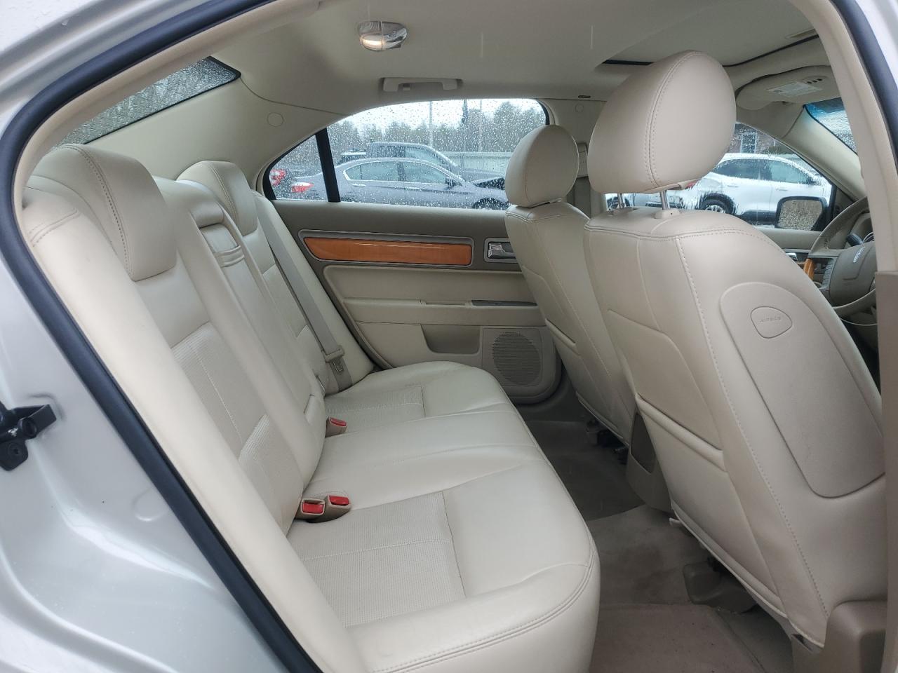 2007 Lincoln MKZ - Image 10