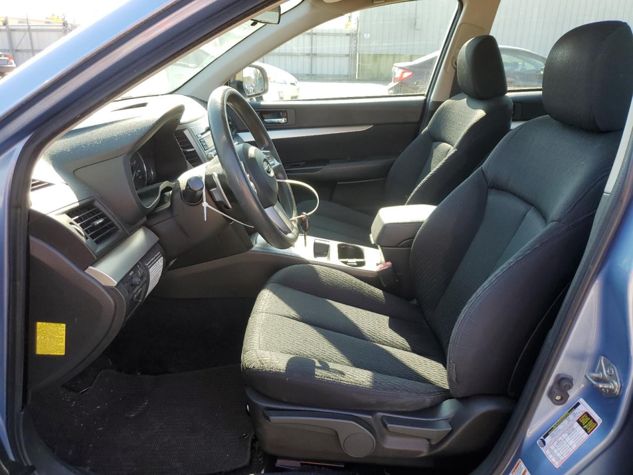 2010 Subaru Outback - Image 7