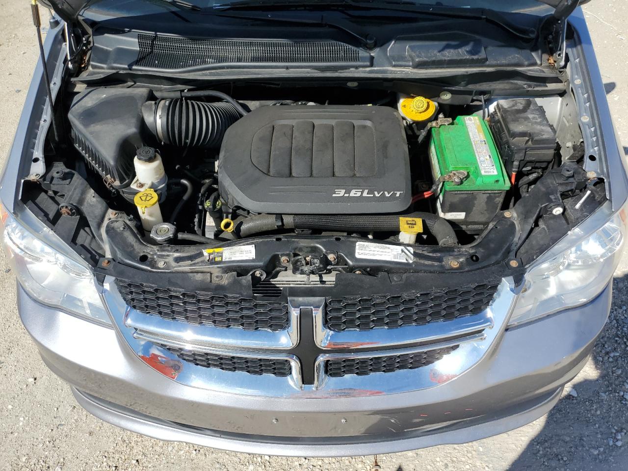 2016 Dodge Caravan - Image 12