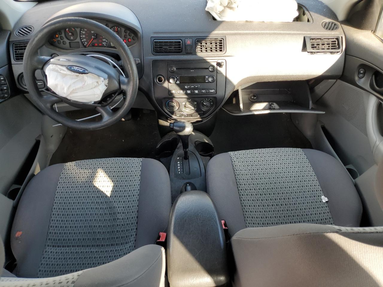 2006 Ford Focus - Image 8