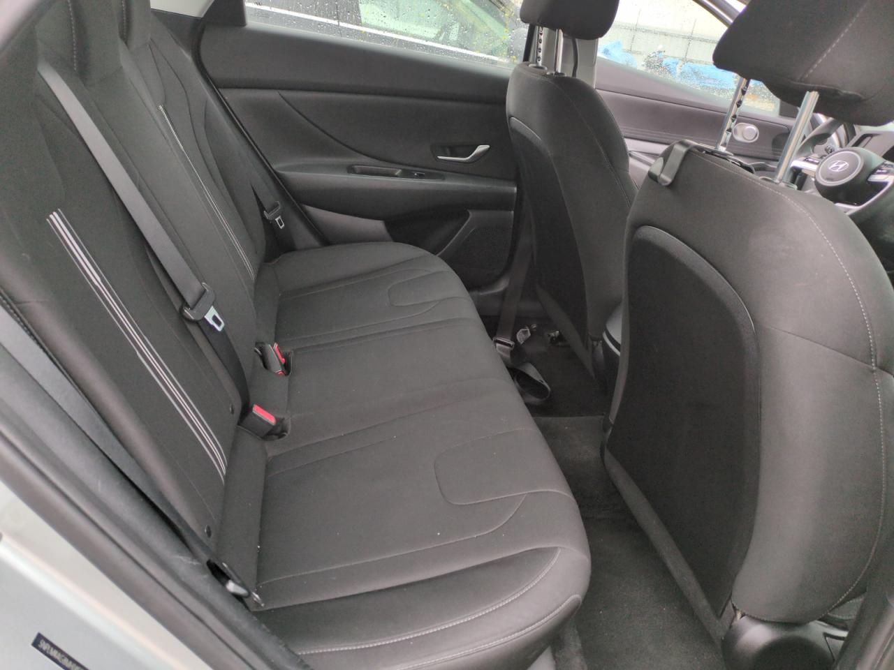 2021 Hyundai Elantra - Image 10