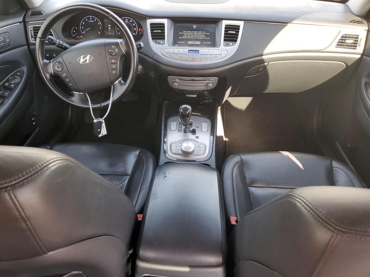 2013 Hyundai Genesis - Image 8