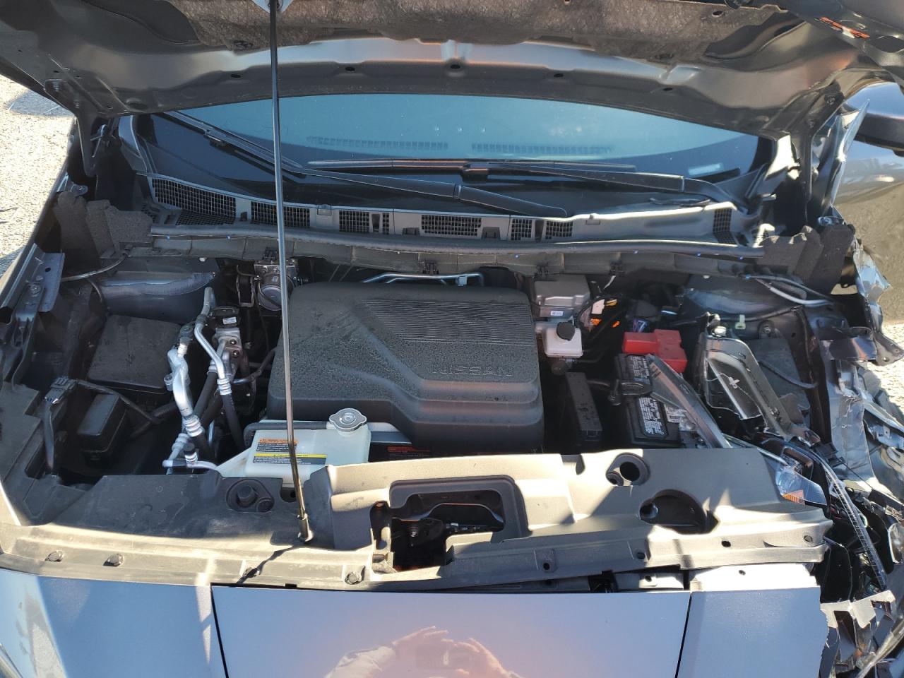 2024 Nissan Leaf - Image 12