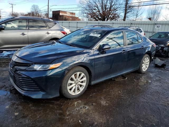 2018 Toyota Camry L продається в New Britain, CT - Rear End