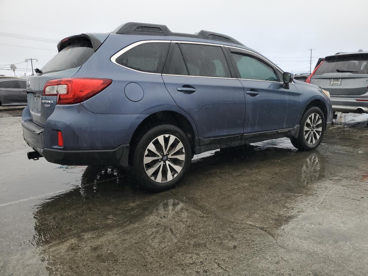 2015 Subaru Outback - Image 3