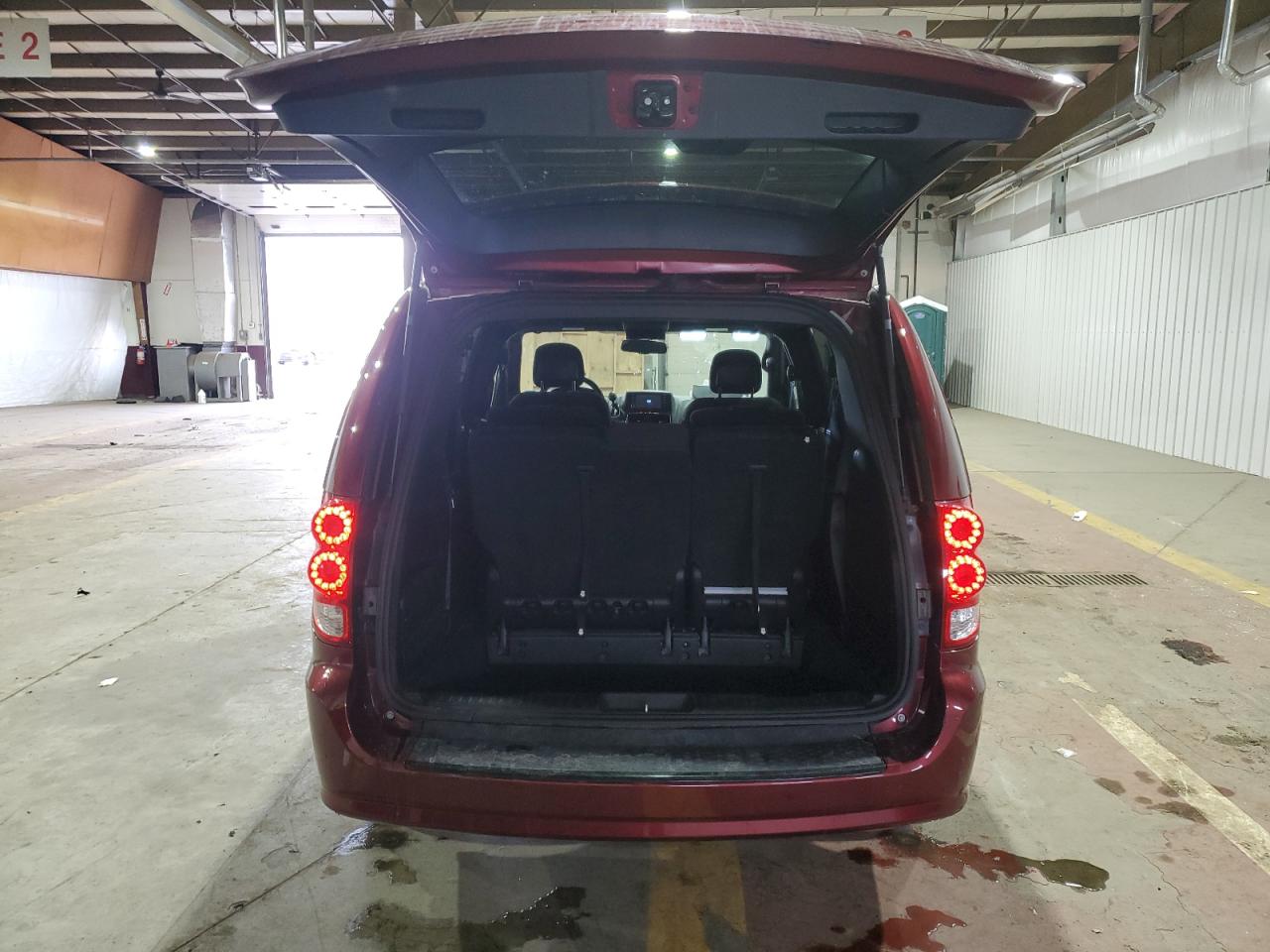 2018 Dodge Caravan - Image 6