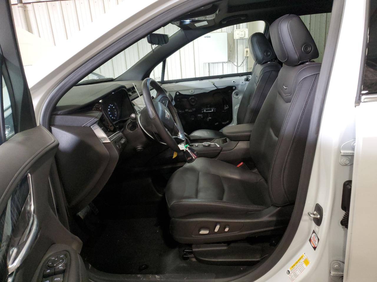 2022 Cadillac XT6 - Image 7