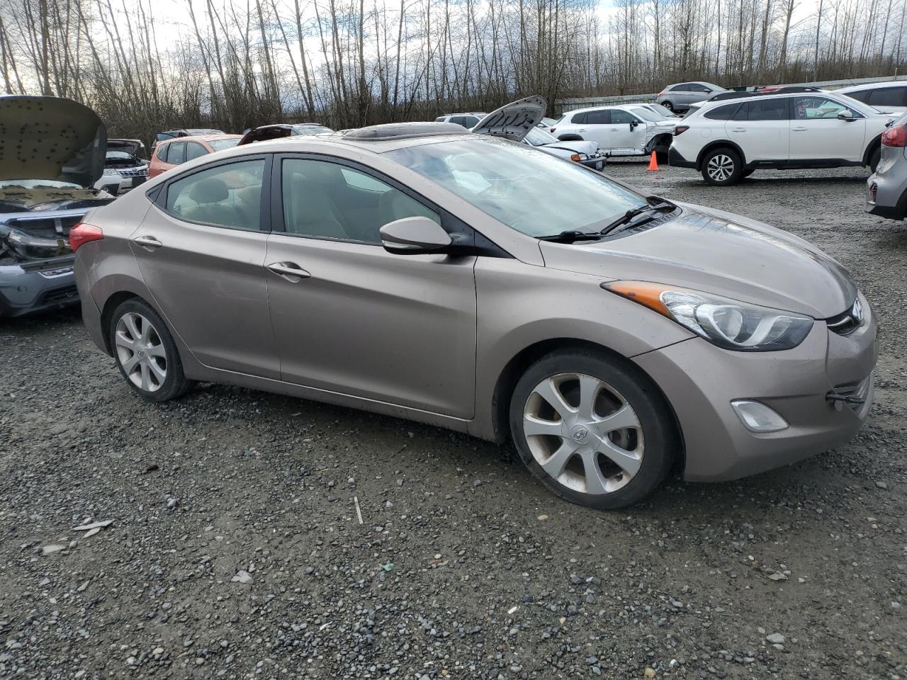 2013 Hyundai Elantra - Image 4