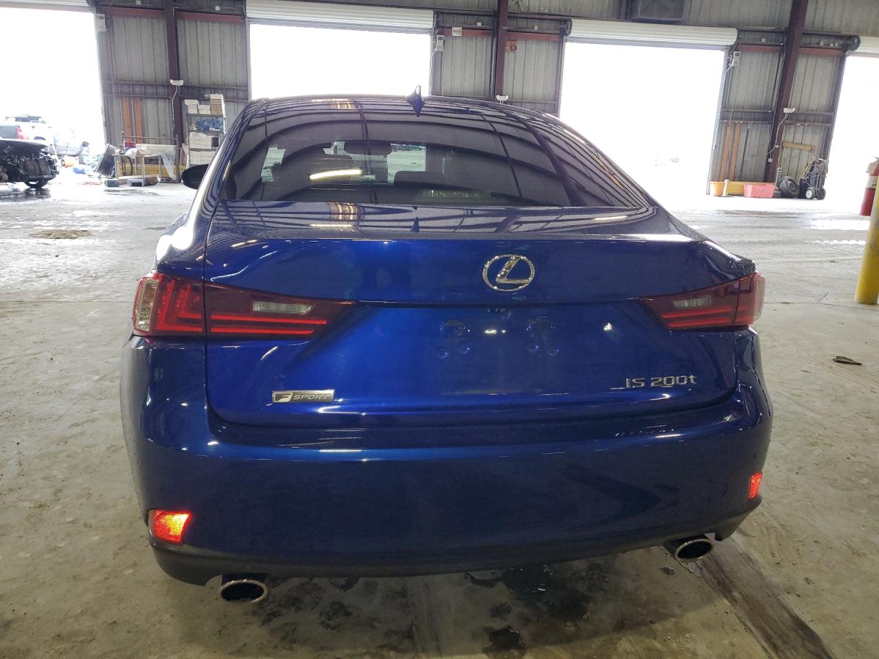 2016 Lexus IS - Image 6