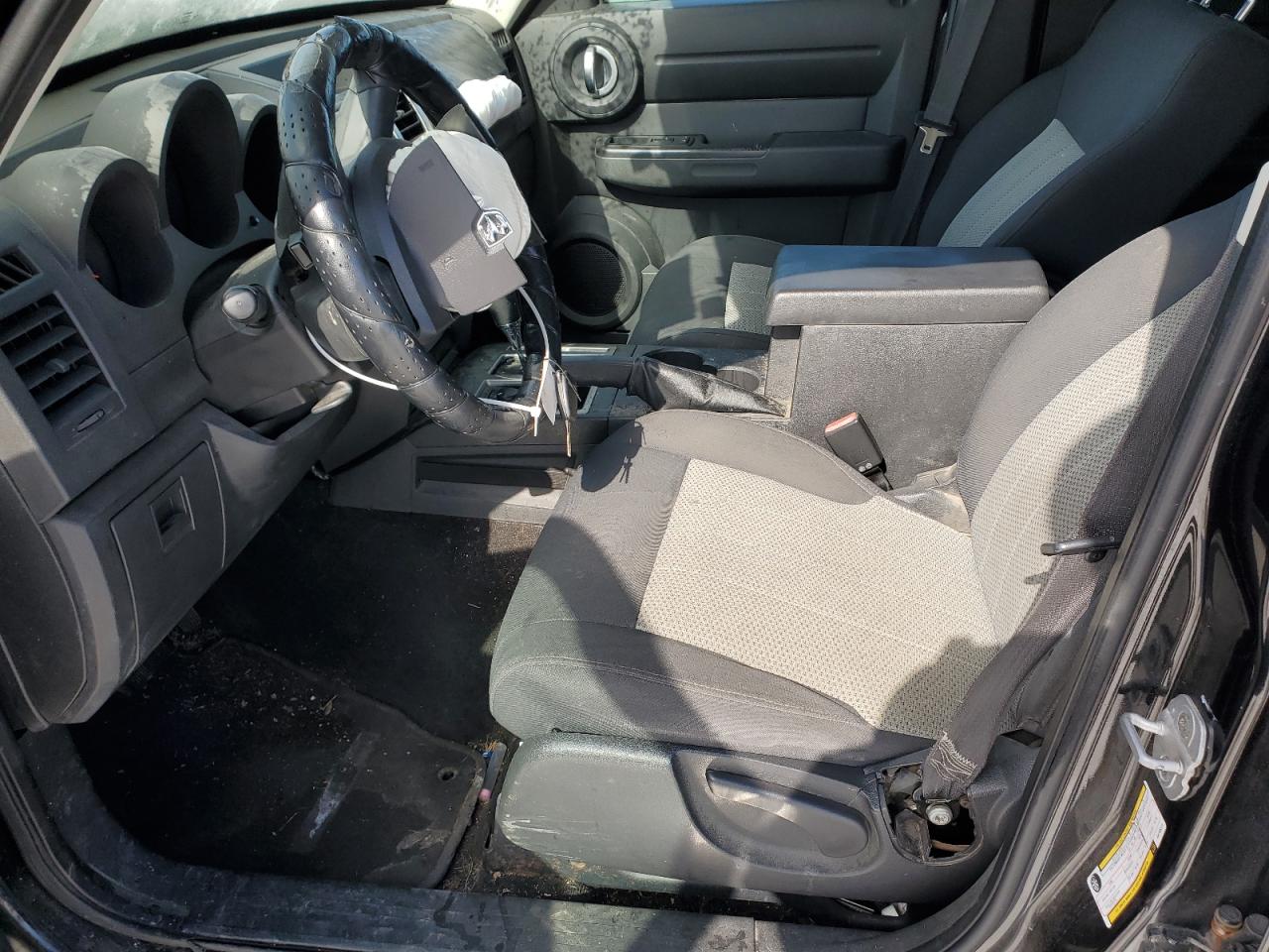 2010 Dodge Nitro - Image 7