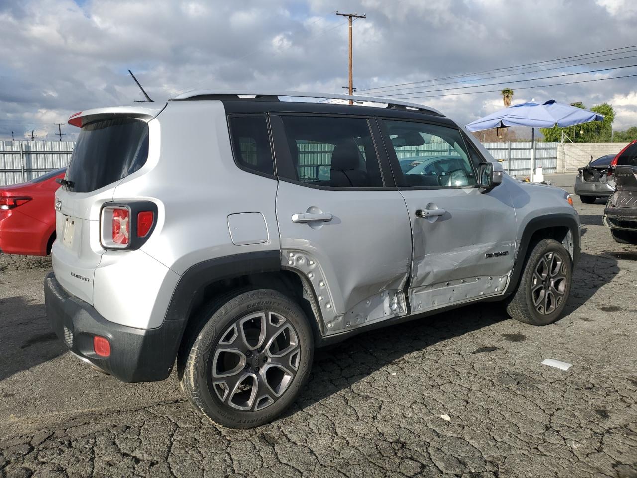 2015 Jeep Renegade - Image 3