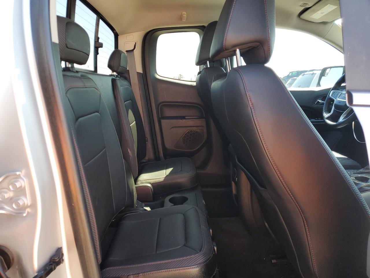 2016 GMC Canyon - Image 10