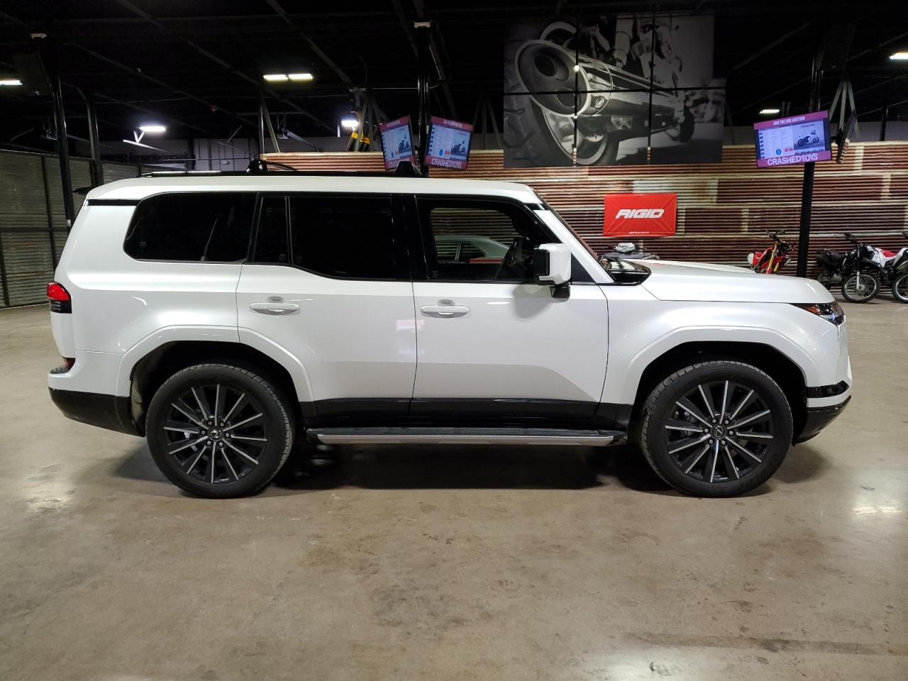 2024 Lexus GX - Image 1