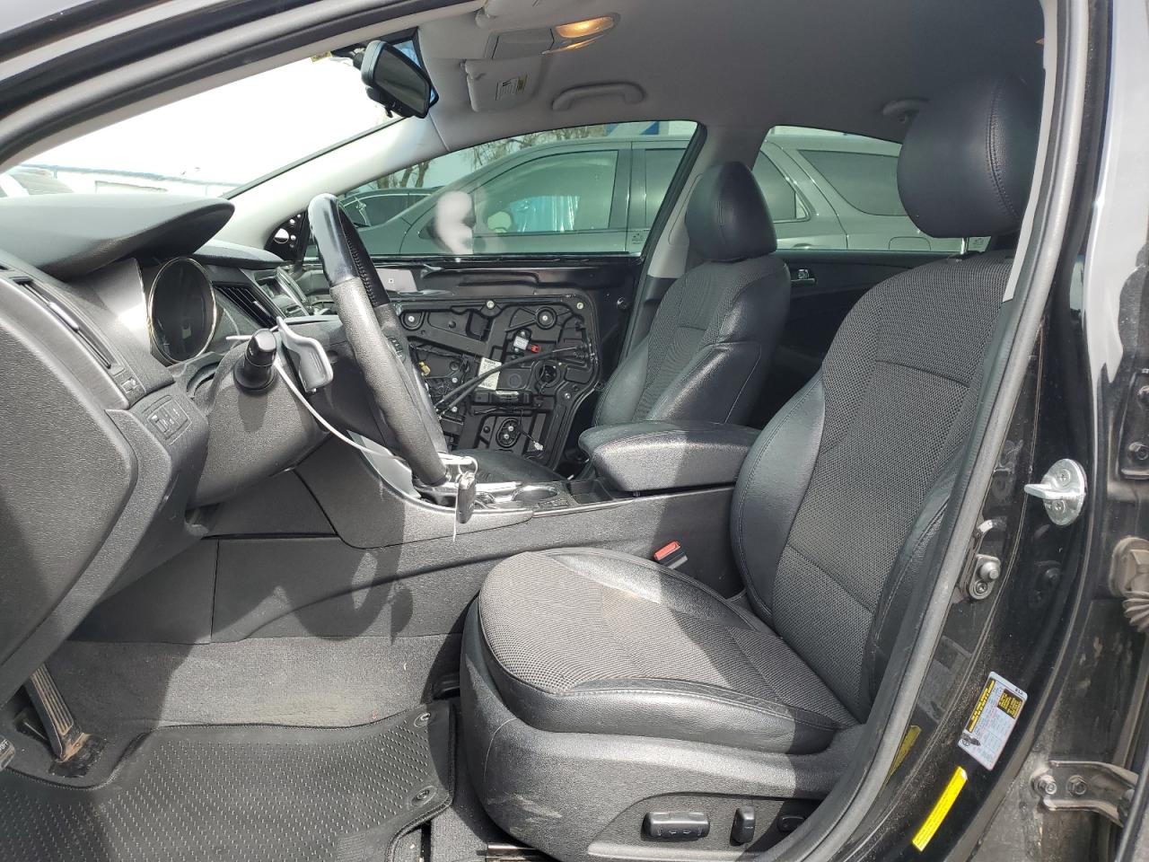 2013 Hyundai Sonata - Image 7