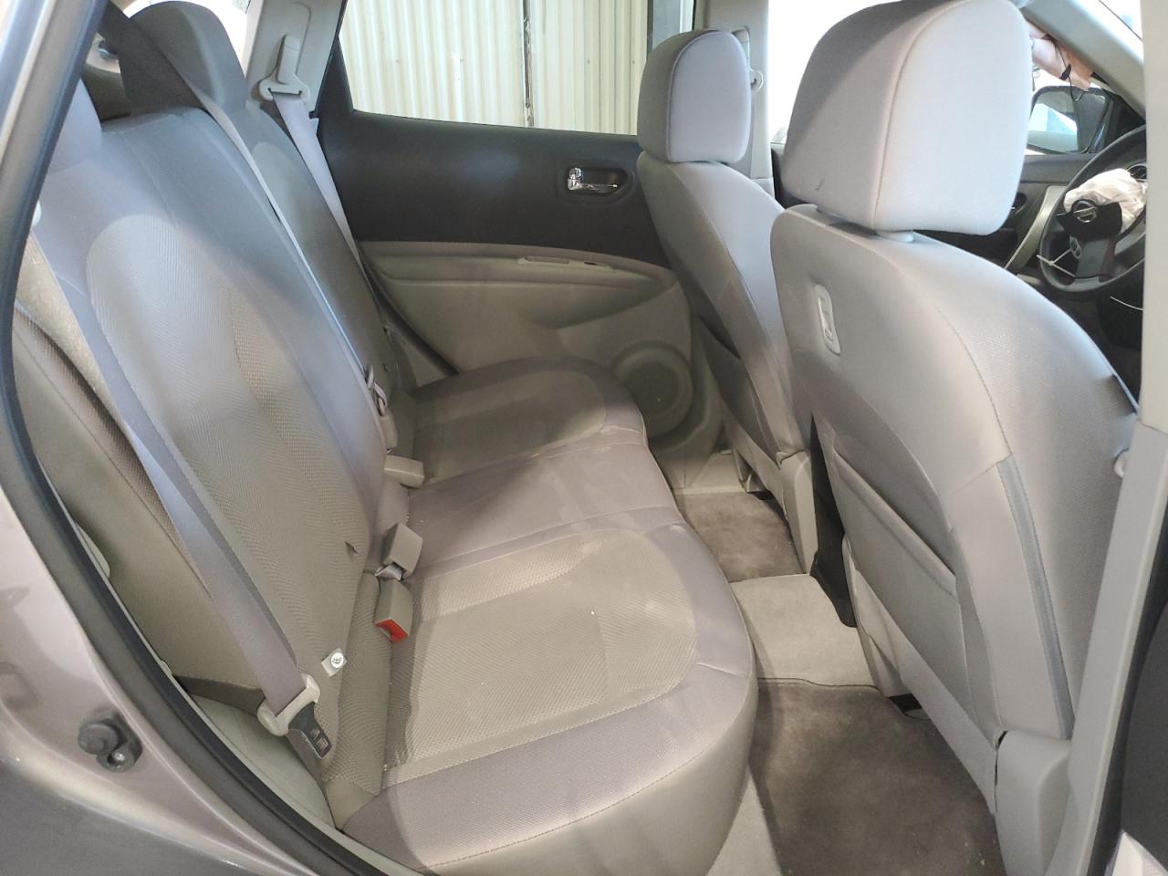 2015 Nissan Rogue - Image 11