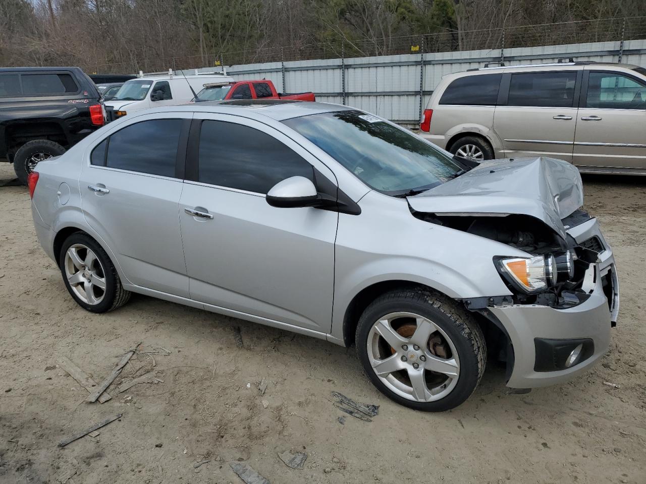 2012 Chevrolet Sonic - Image 4