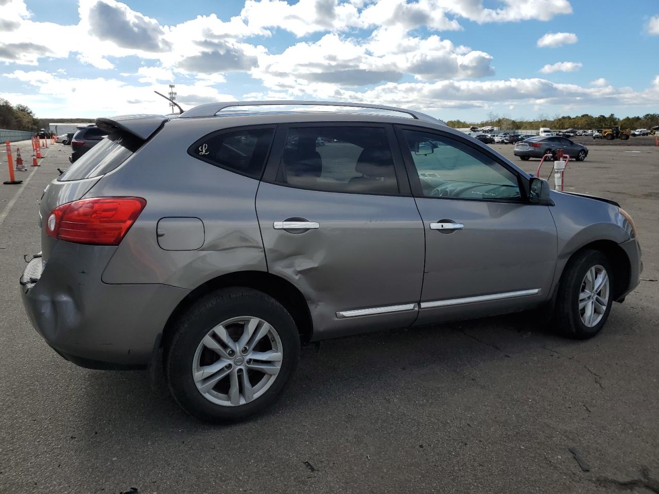2012 Nissan Rogue - Image 3