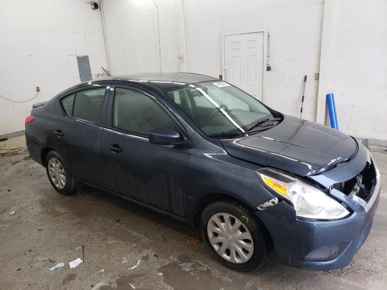 2017 Nissan Versa - Image 4