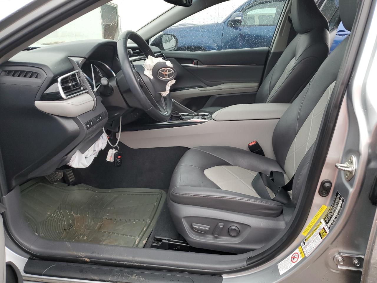 2018 Toyota Camry - Image 7