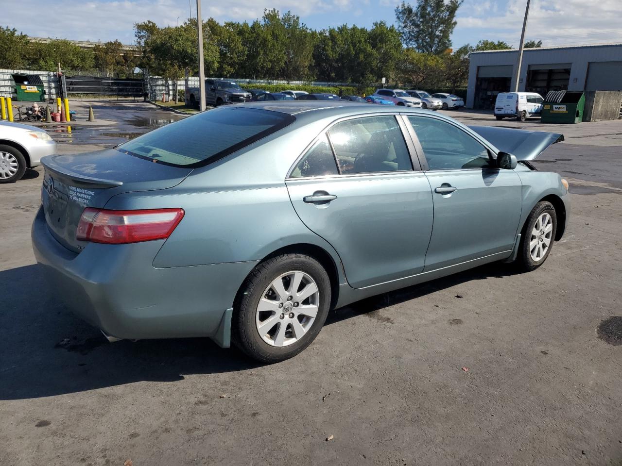 2009 Toyota Camry - Image 3
