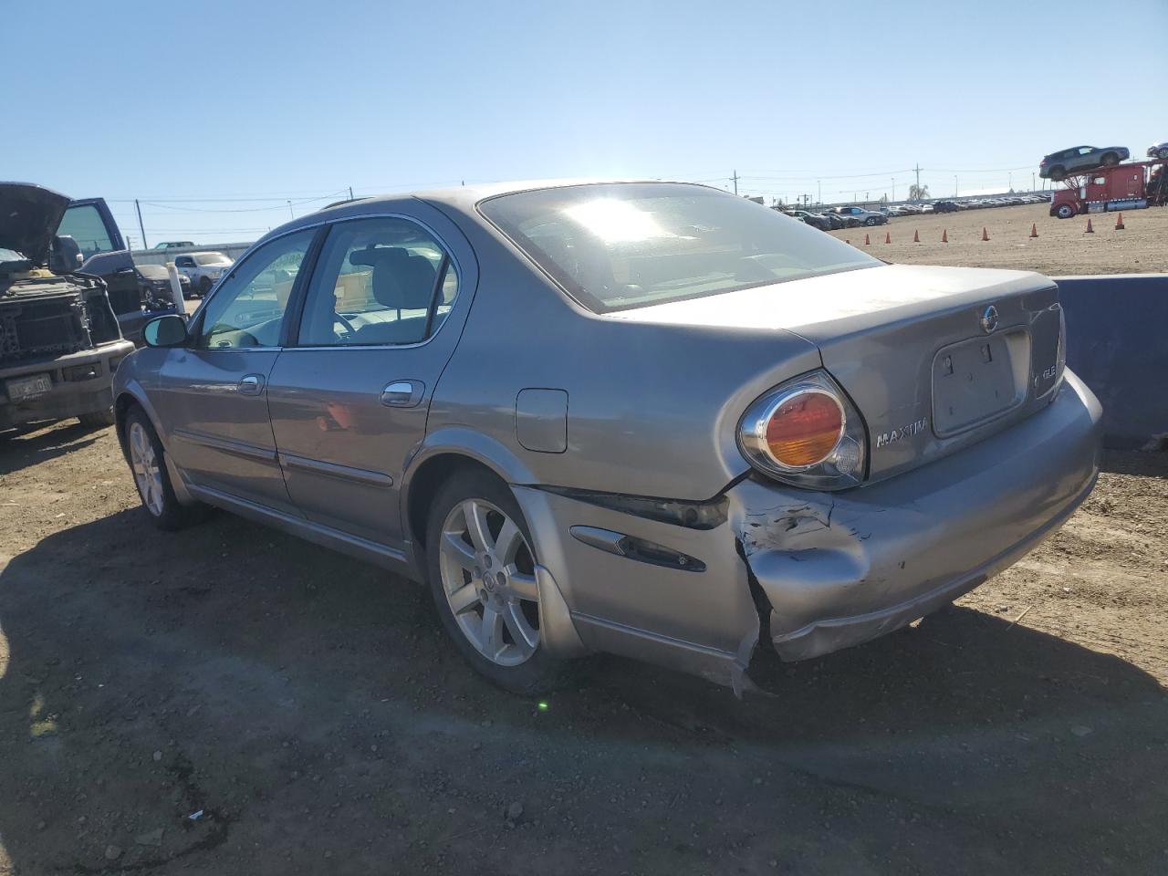 2003 Nissan Maxima - Image 2