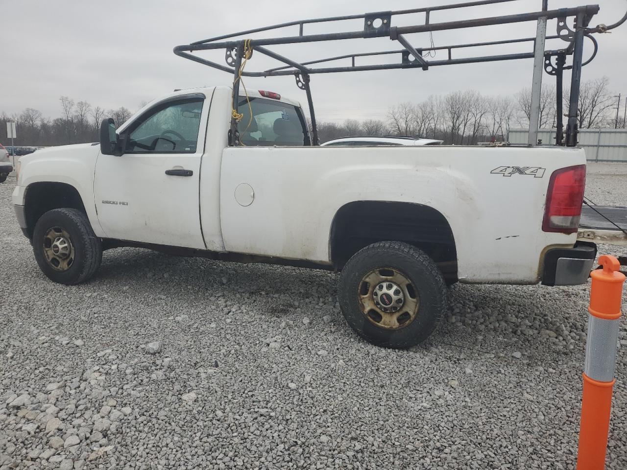 2013 GMC Sierra - Image 2