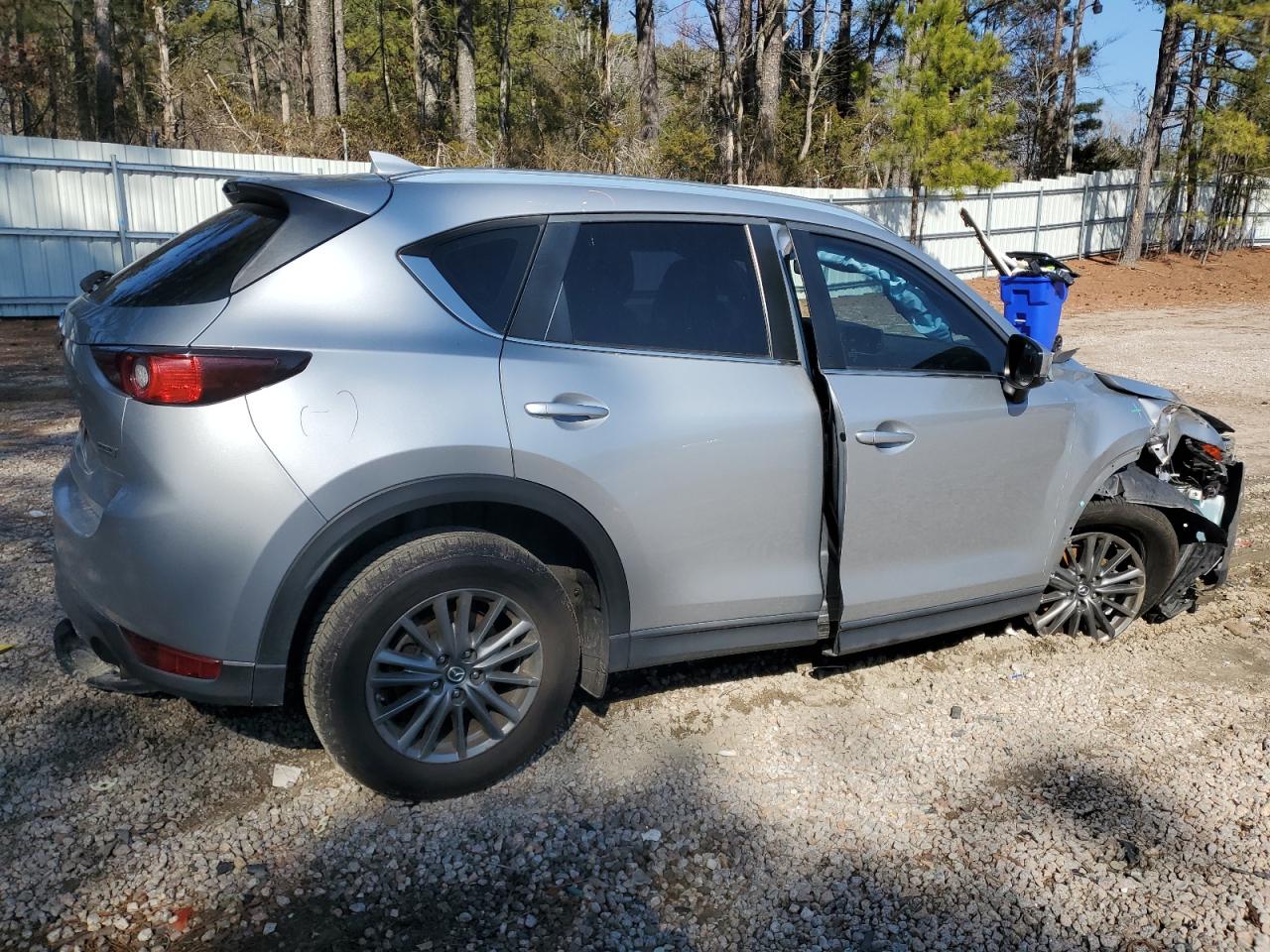 2017 Mazda CX-5 - Image 3