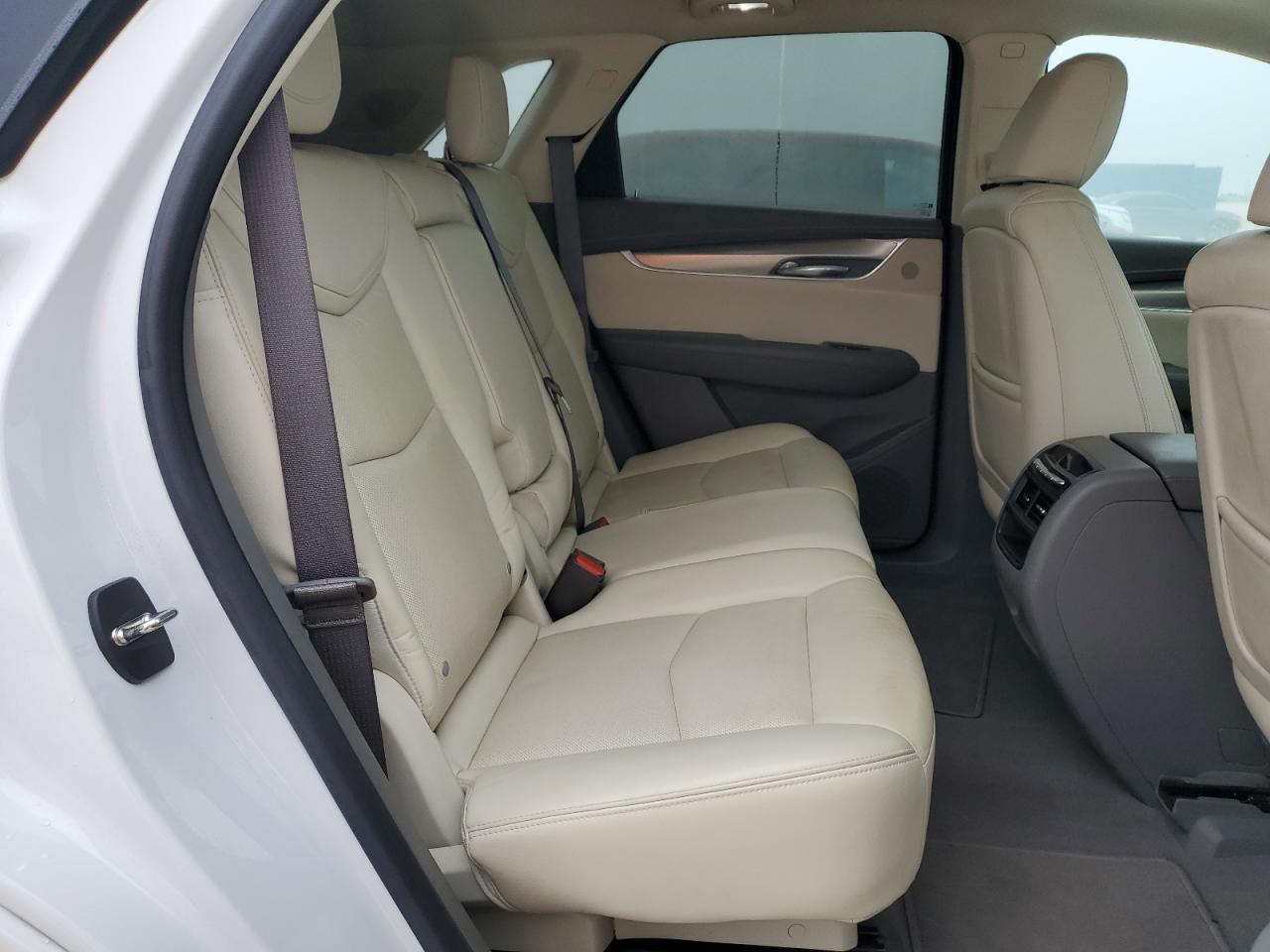2017 Cadillac XT5 - Image 10