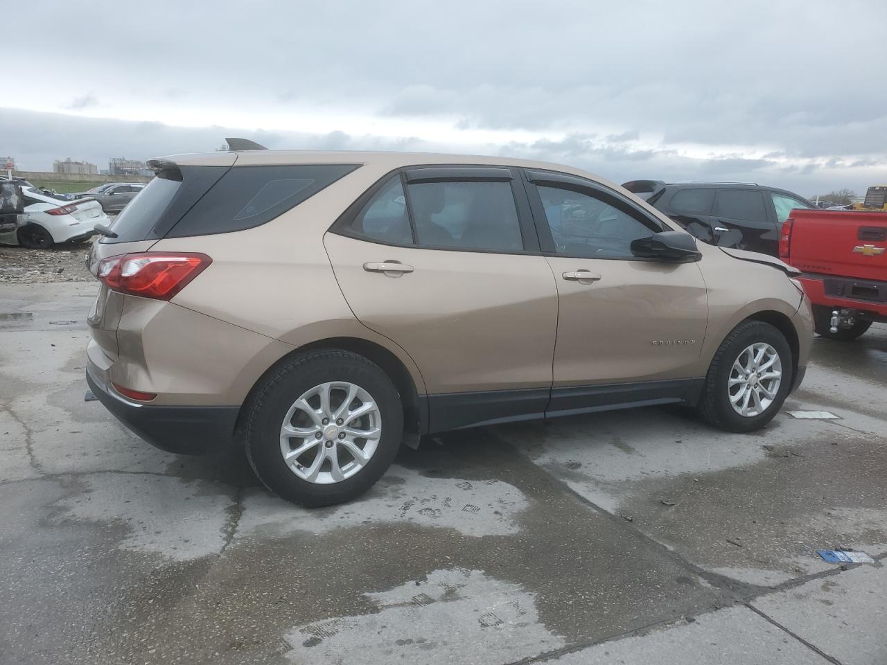 2018 Chevrolet Equinox - Image 3