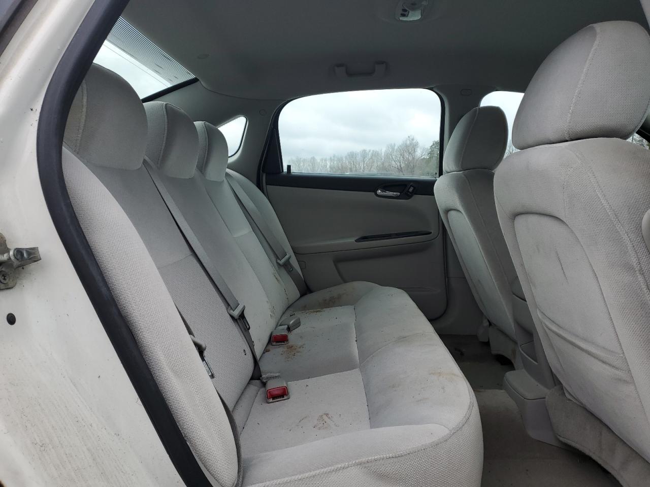 2009 Chevrolet Impala - Image 11