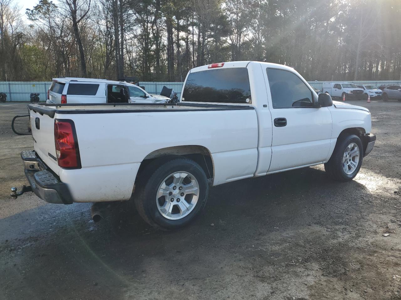 2006 Chevrolet Silverado - Image 3