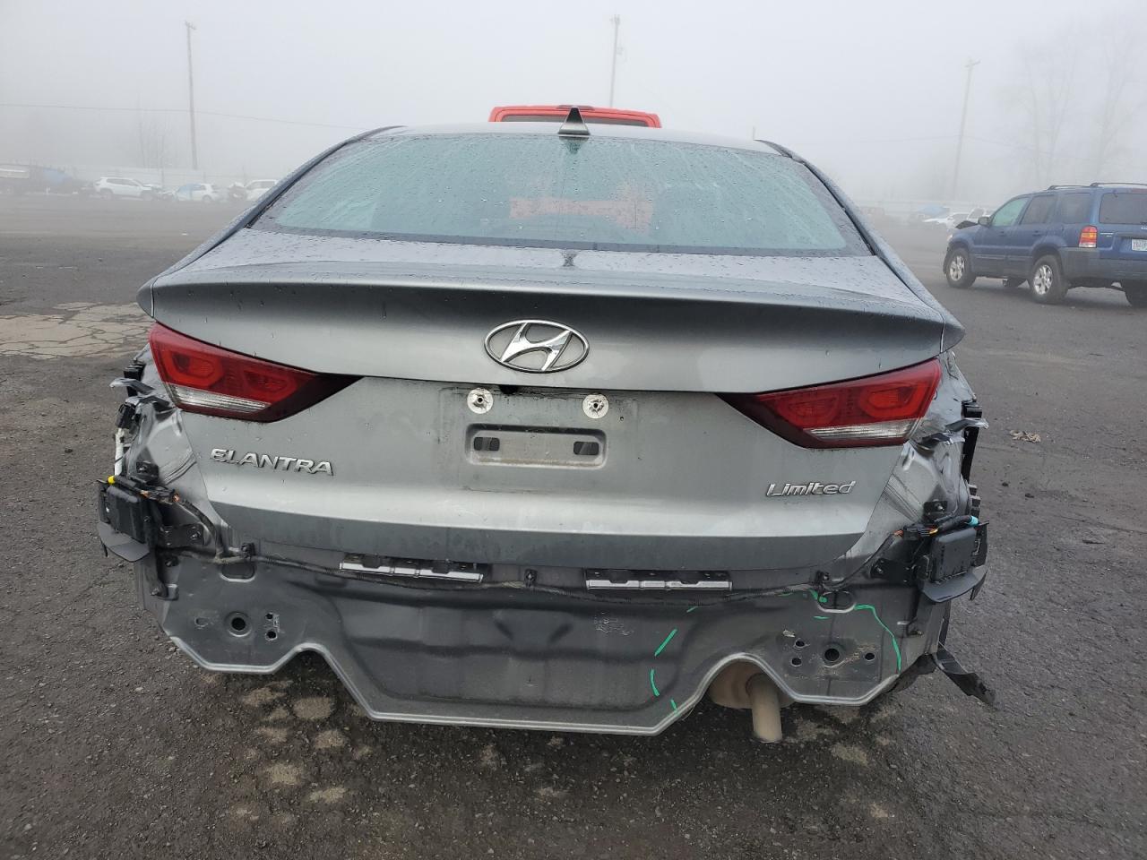 2017 Hyundai Elantra - Image 6