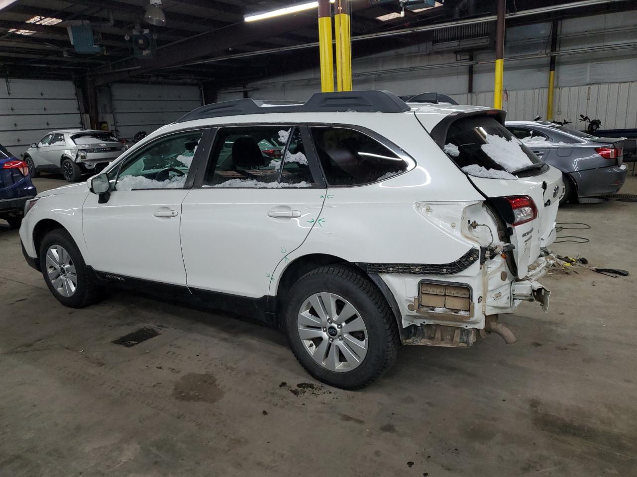 2019 Subaru Outback - Image 2