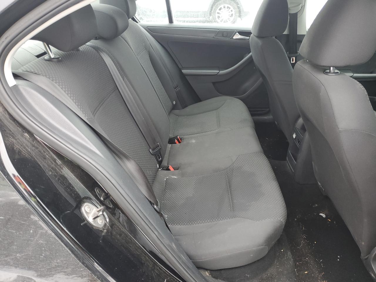 2014 Volkswagen Jetta - Image 11