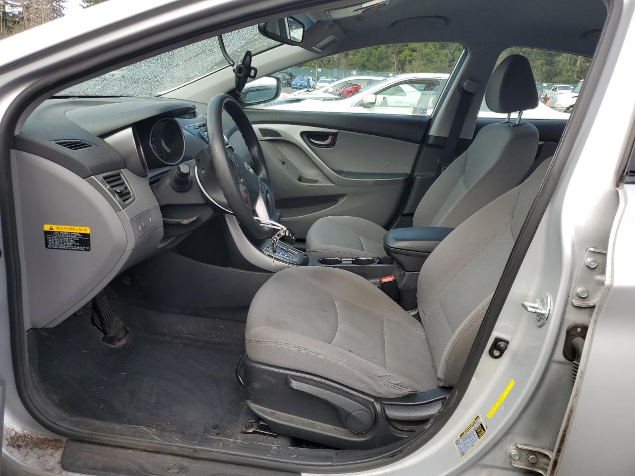 2013 Hyundai Elantra - Image 7
