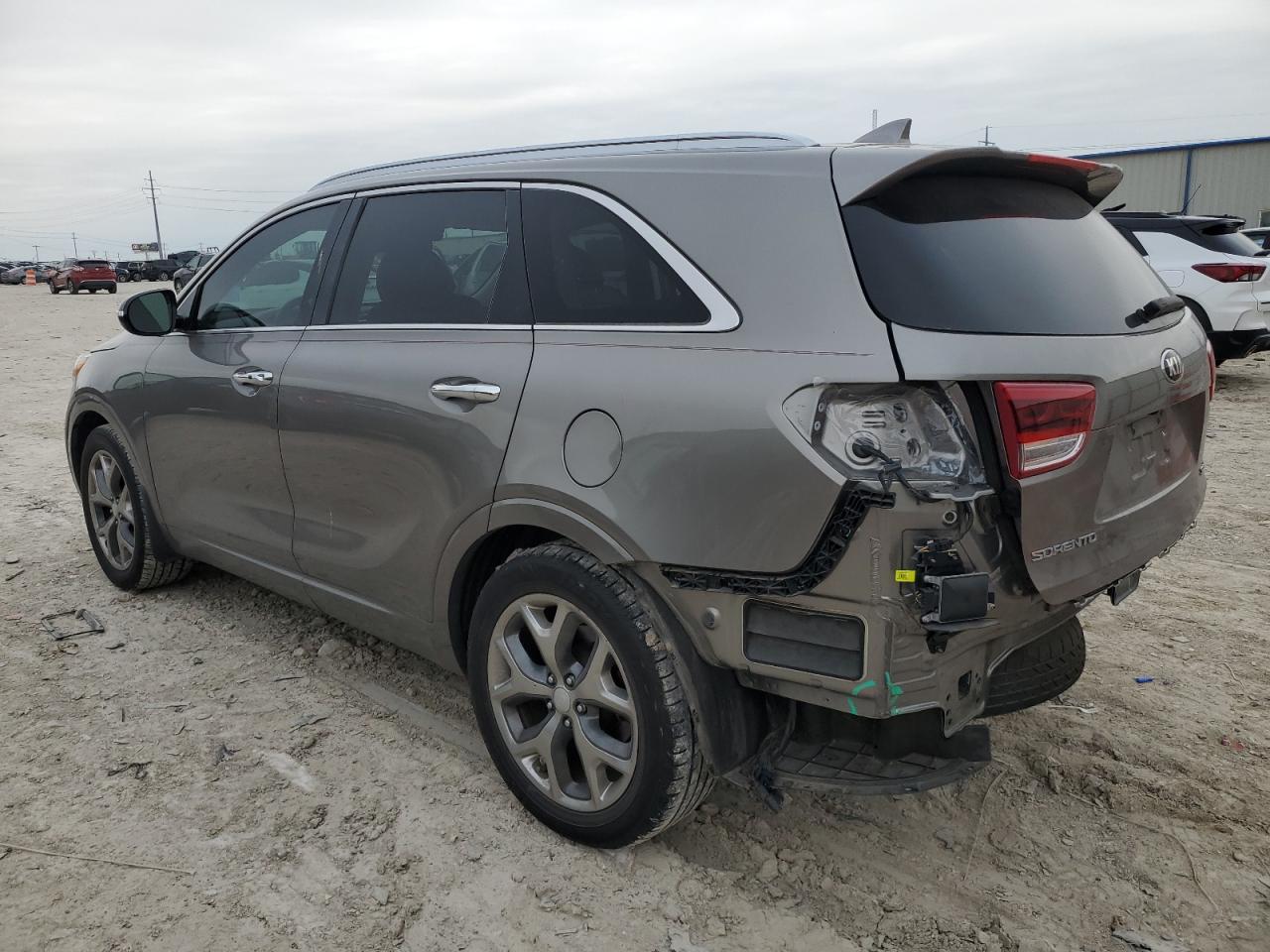 2018 Kia Sorento - Image 2