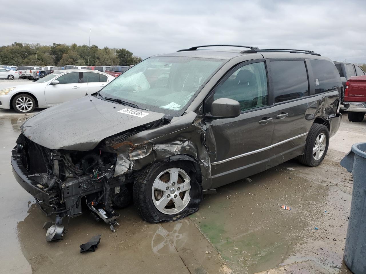 2010 Dodge Caravan - Image 1