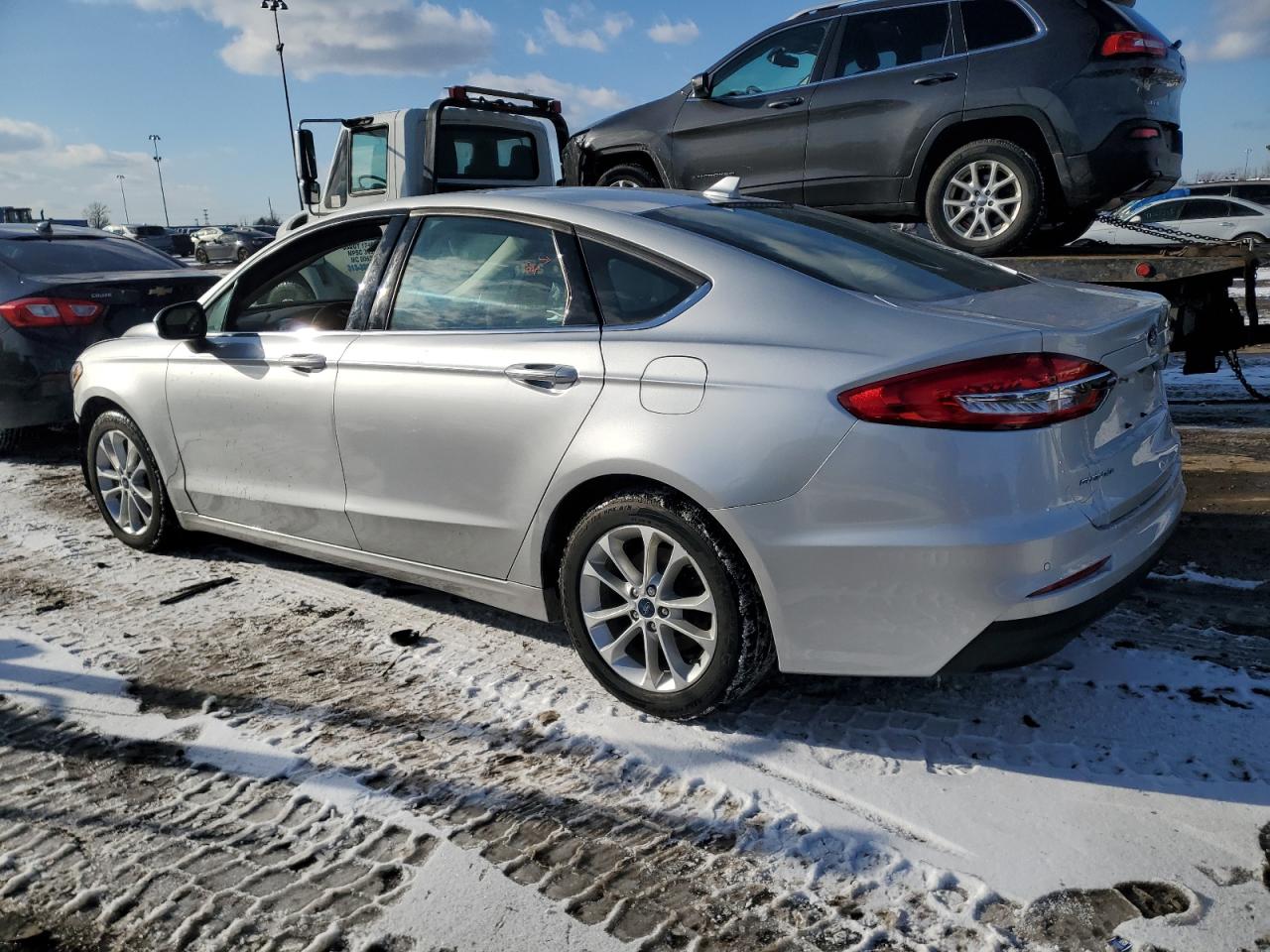 2019 Ford Fusion - Image 2
