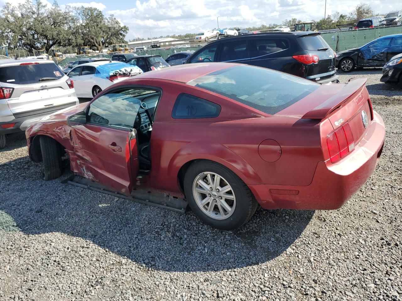 2007 Ford Mustang - Image 2
