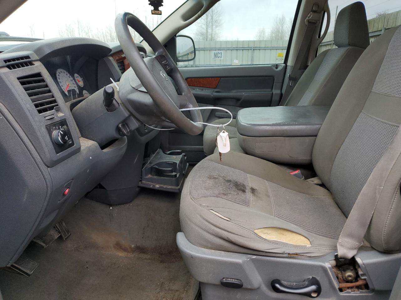 2006 Dodge RAM - Image 7