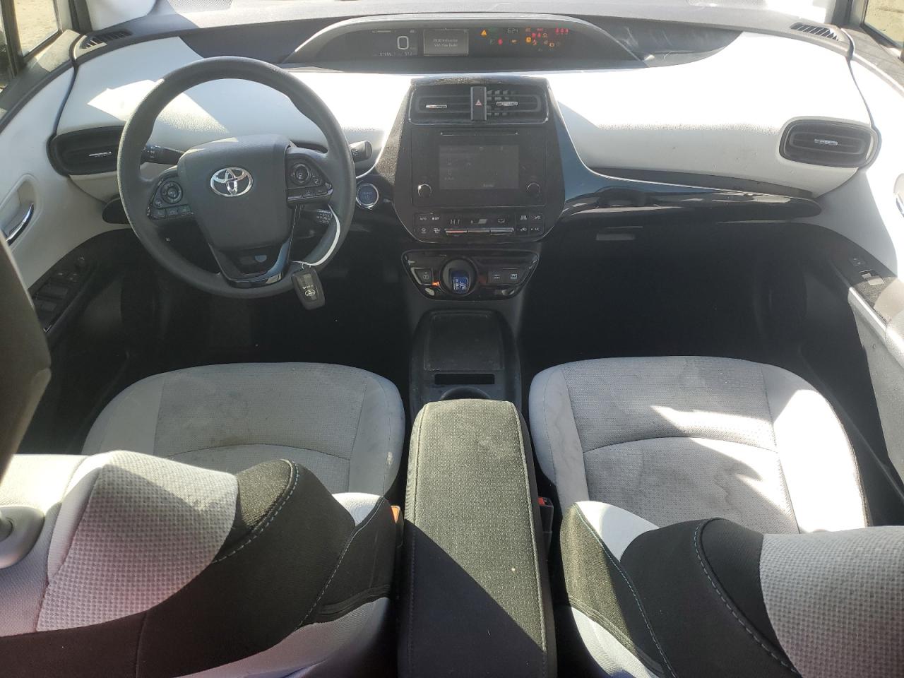 2019 Toyota Prius - Image 8