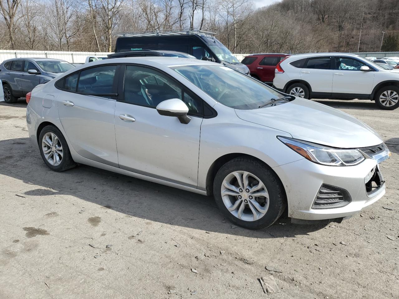 2019 Chevrolet Cruze - Image 4